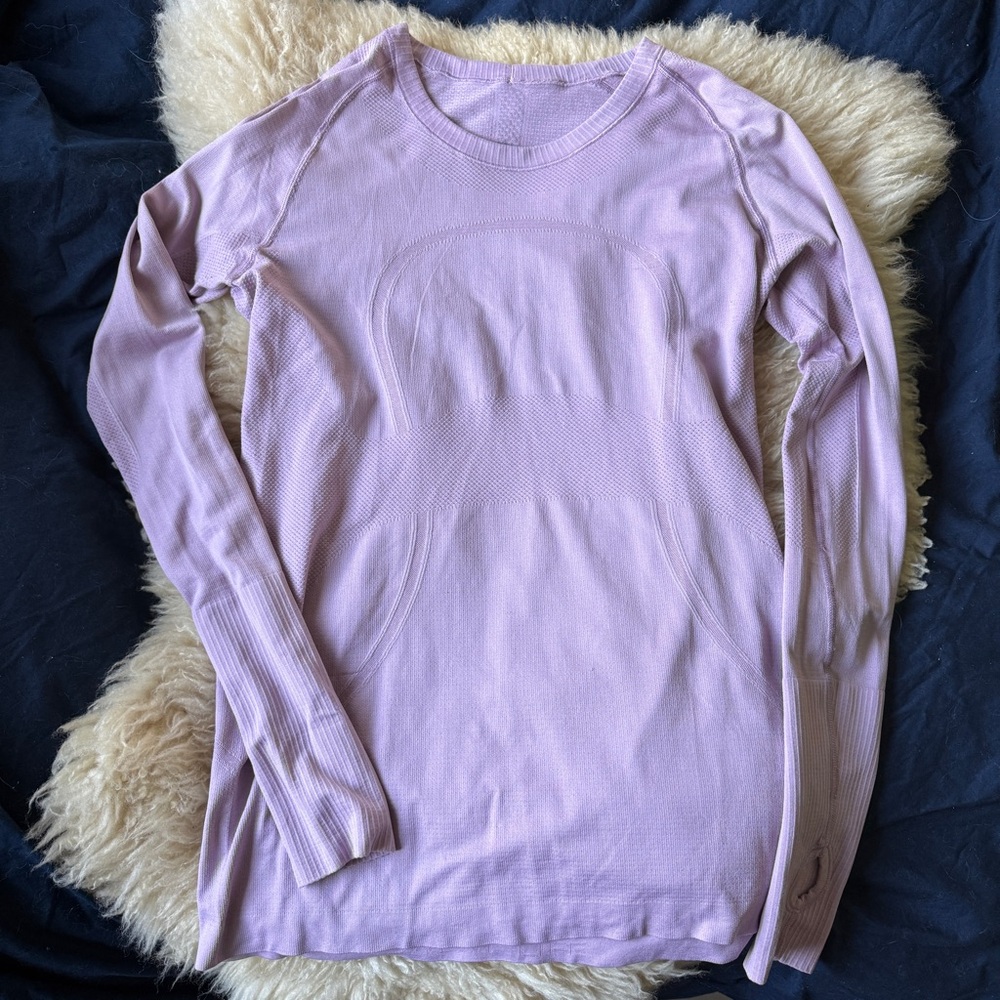 Women’s Lightweight Long-Sleeve Top in Lavender
